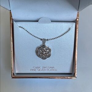 Lily & Lace Silver Flower Pendant Necklace